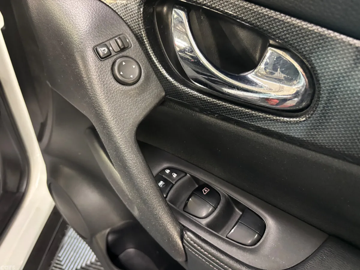 Nissan X-Trail SUV, Diesel, 2016, White