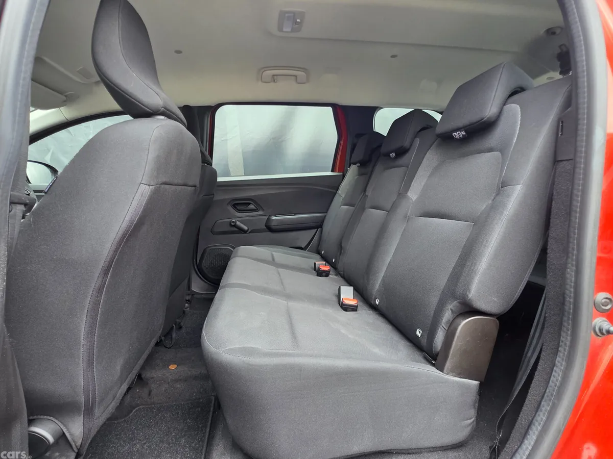 Dacia Jogger MPV, Petrol, 2024, Brown