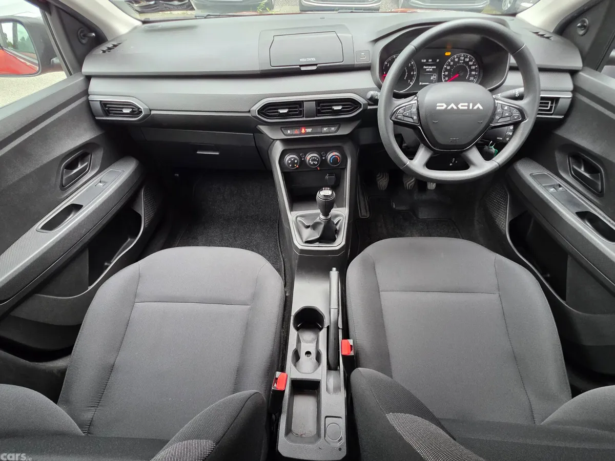 Dacia Jogger MPV, Petrol, 2024, Brown