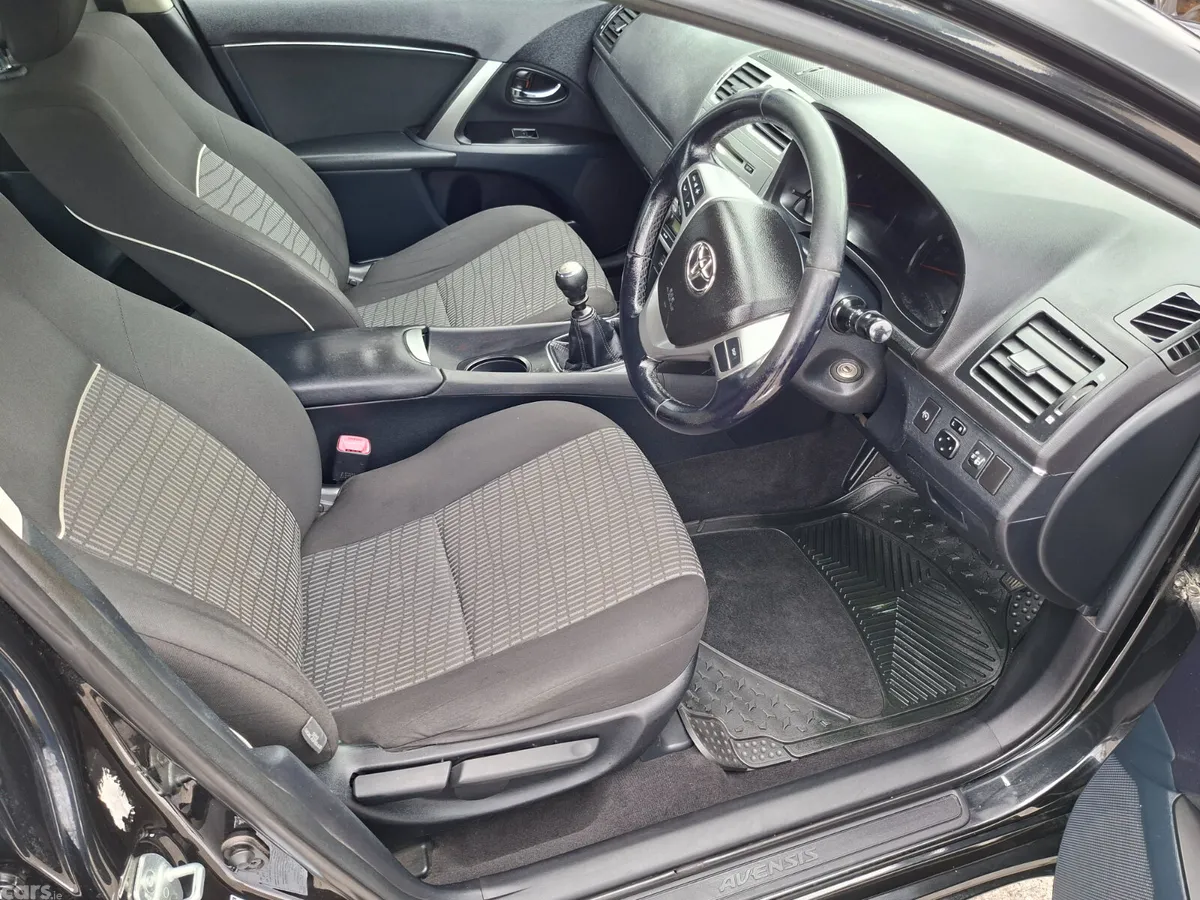 Toyota Avensis Saloon, Diesel, 2014, Black