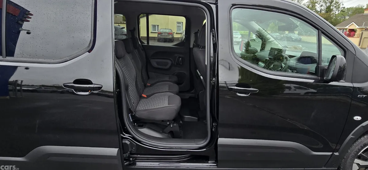 Peugeot Rifter MPV, Diesel, 2026, Black