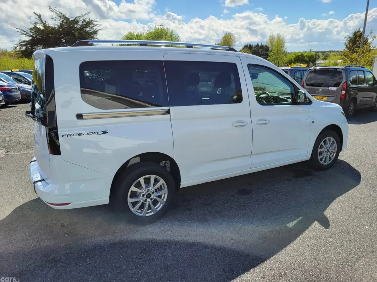 Ford Tourneo Connect MPV, Diesel, 2026, White