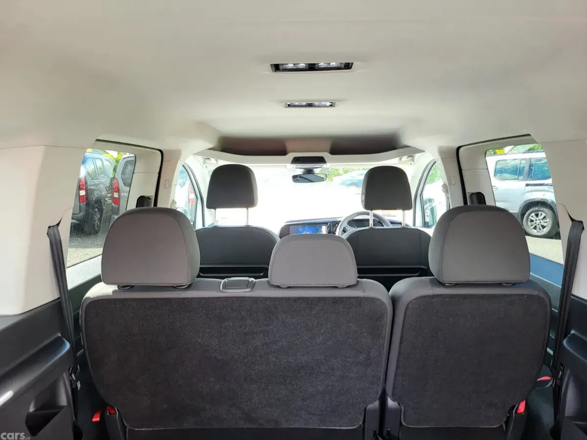 Ford Tourneo Connect MPV, Diesel, 2026, White