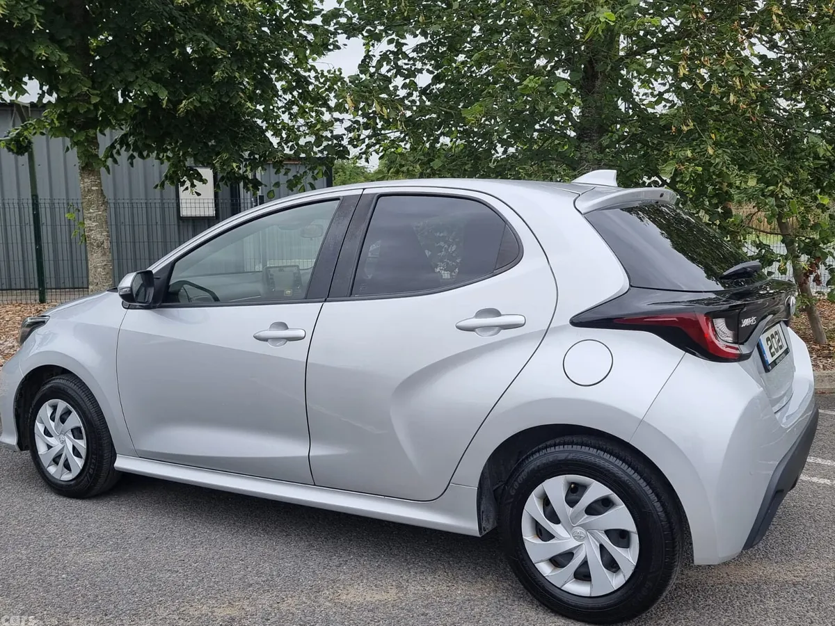 Toyota Yaris Hatchback, Petrol, 2021, Silver