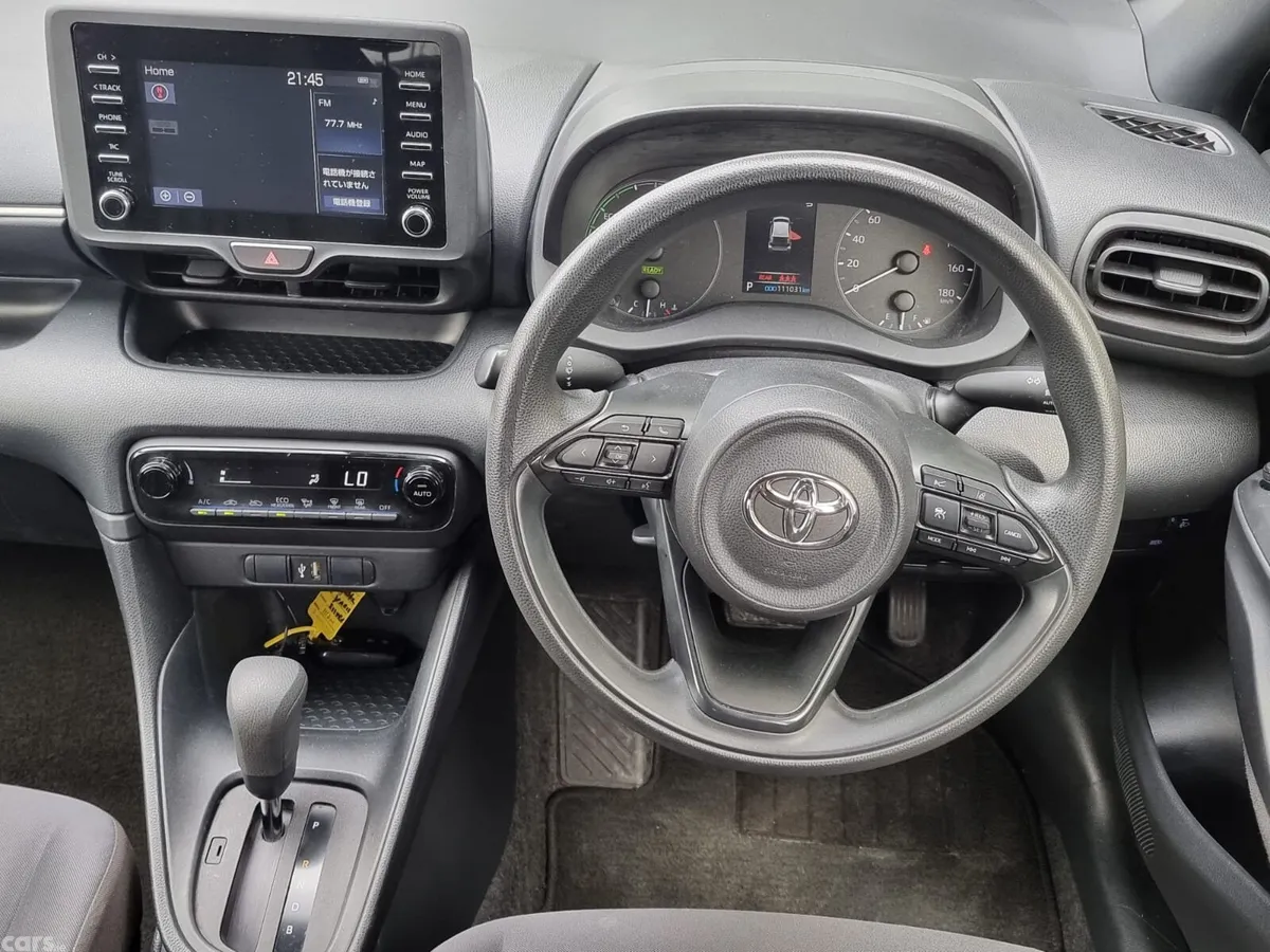 Toyota Yaris Hatchback, Petrol, 2021, Silver