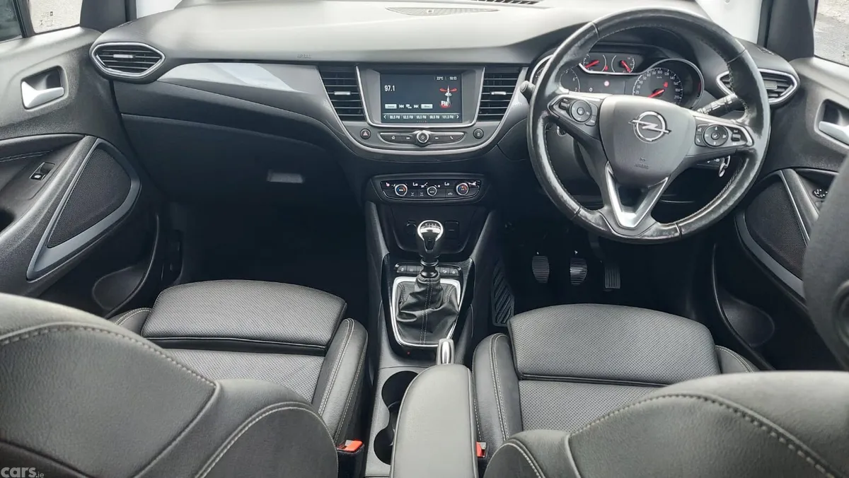 Opel Crossland SUV, Diesel, 2022, Black