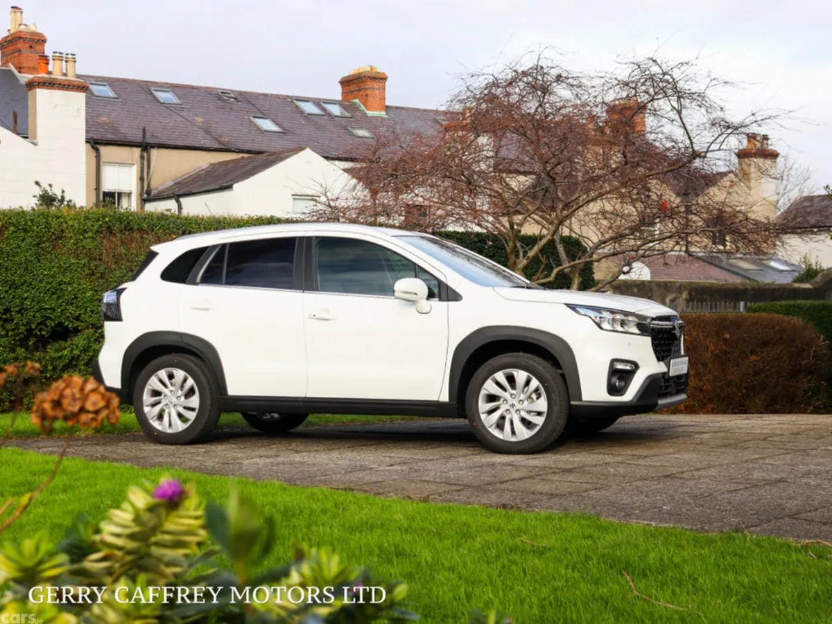 Suzuki SX4 S-Cross SUV, Petrol Hybrid, 2026, White