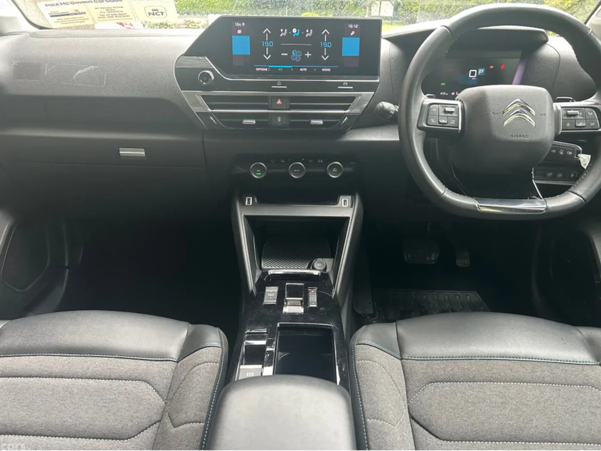 Citroen C4 Hatchback, Petrol, 2022, Orange