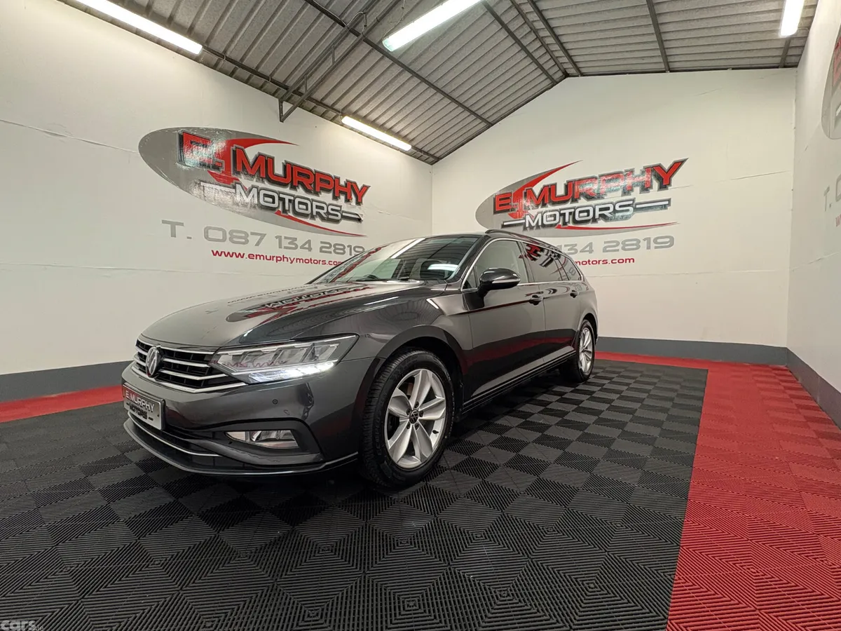 Volkswagen Passat Estate, Diesel, 2022, Grey