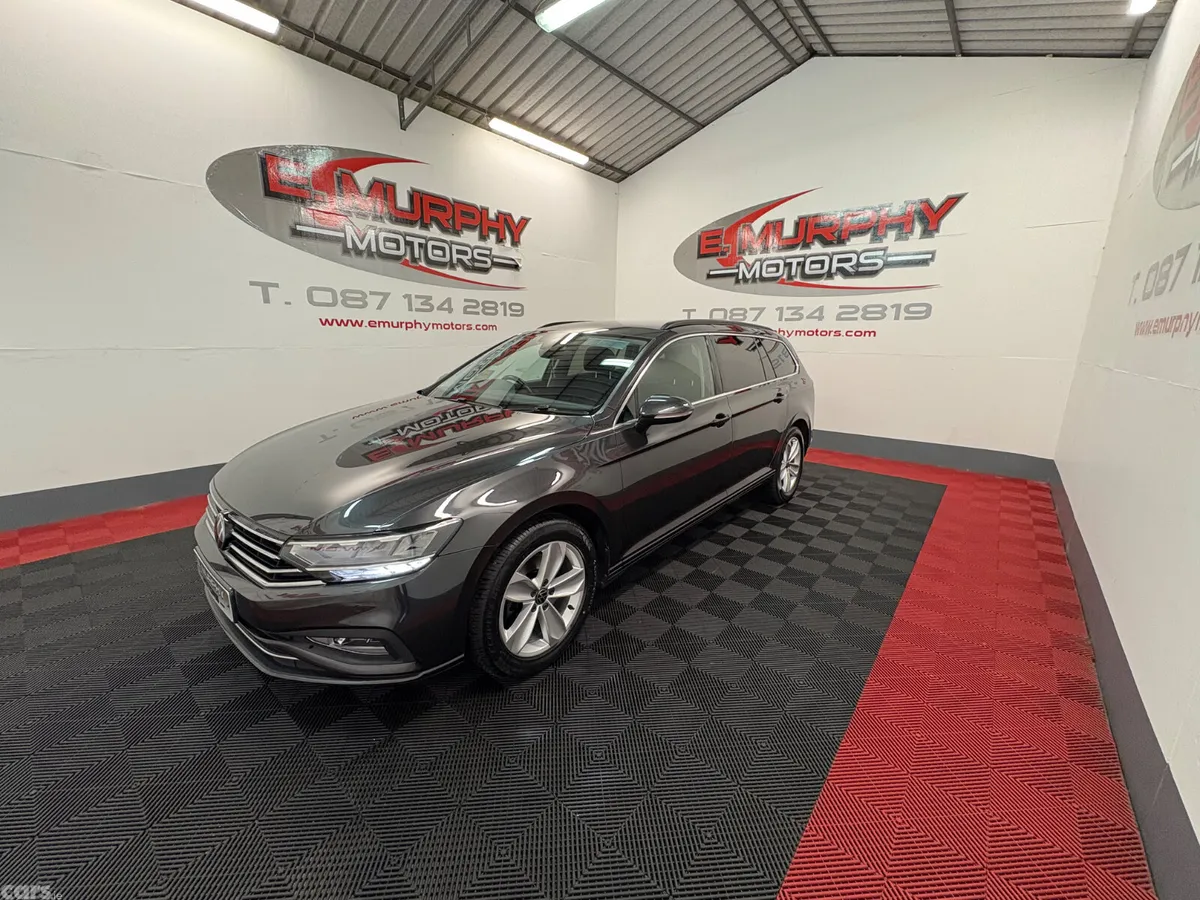 Volkswagen Passat Estate, Diesel, 2022, Grey