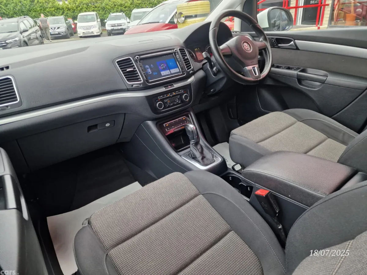 Volkswagen Sharan MPV, Petrol, 2015, White