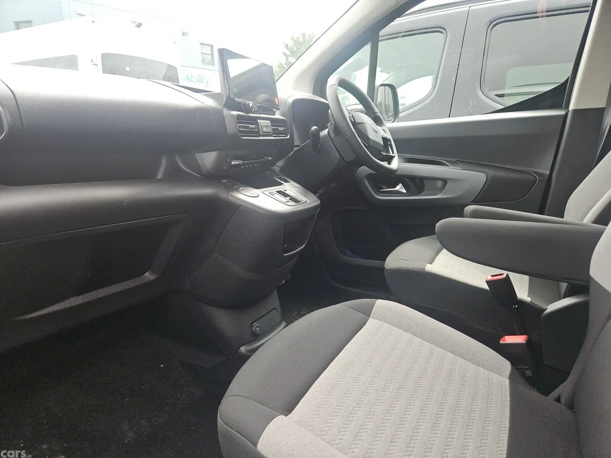 Citroen Berlingo MPV, Diesel, 2025, Grey
