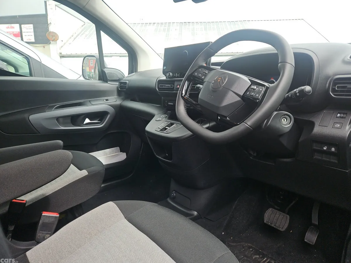 Citroen Berlingo MPV, Diesel, 2025, Grey