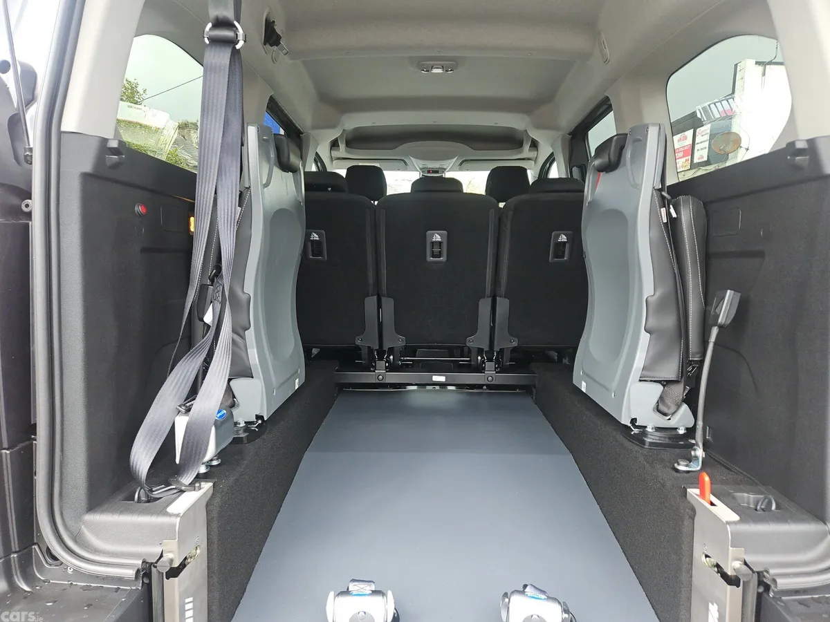 Citroen Berlingo MPV, Diesel, 2025, Grey