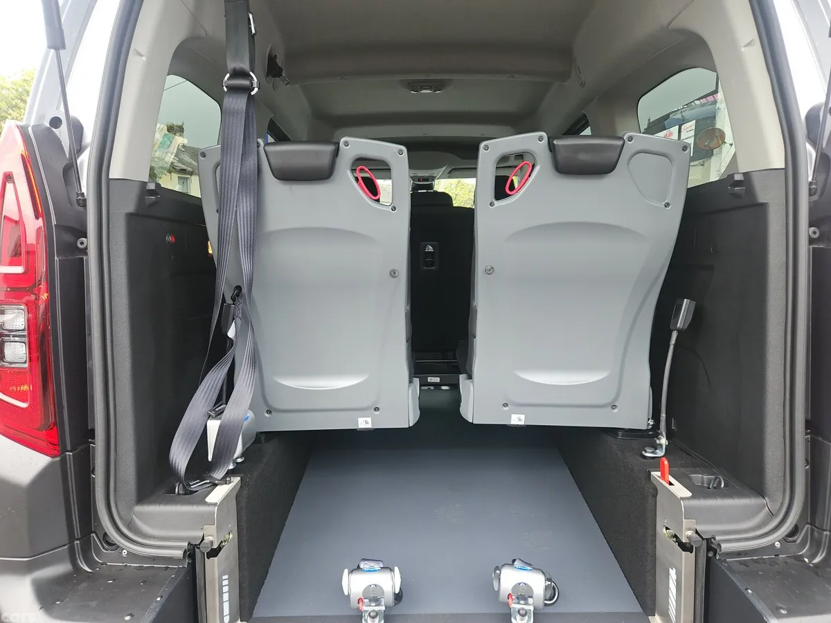 Citroen Berlingo MPV, Diesel, 2025, Grey