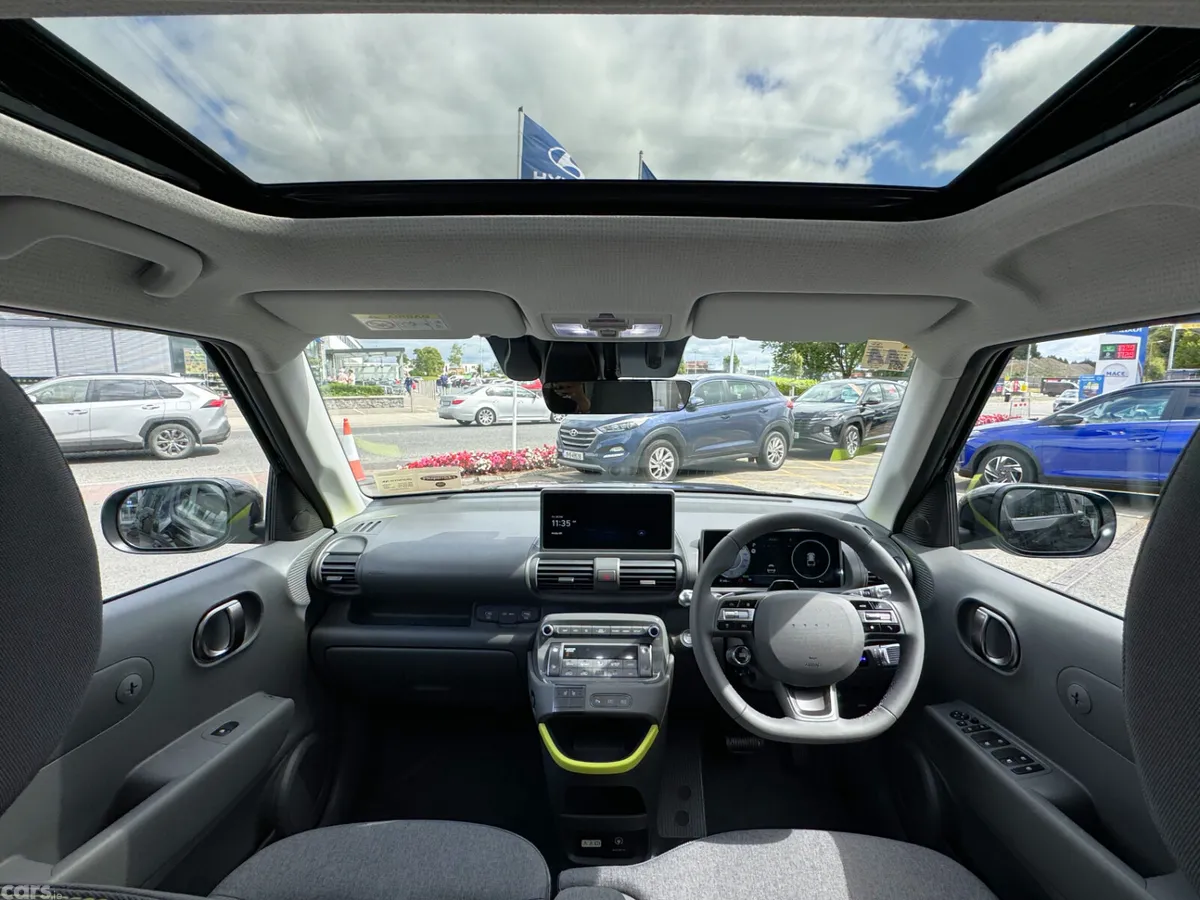 Hyundai INSTER SUV, Electric, 2027, Black