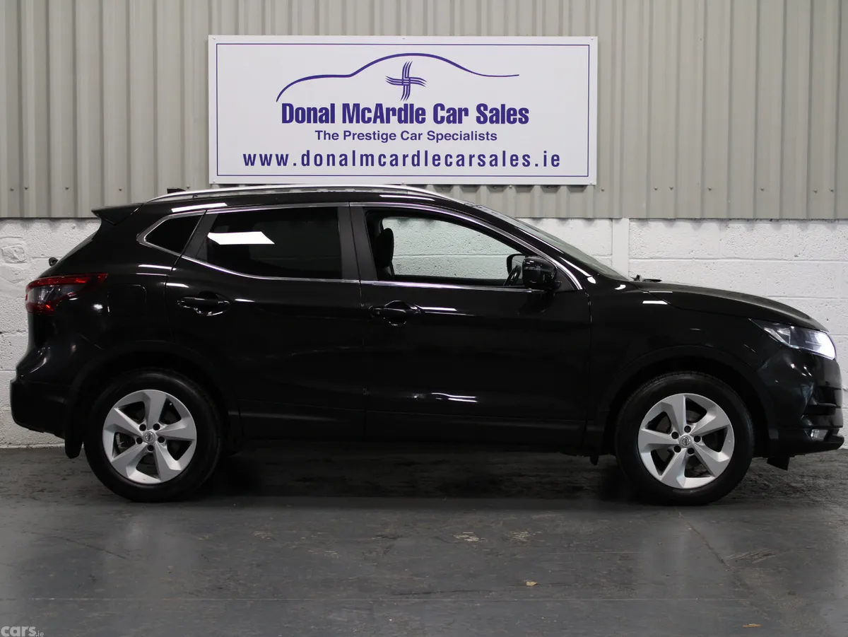 Nissan Qashqai MPV, Diesel, 2019, Black