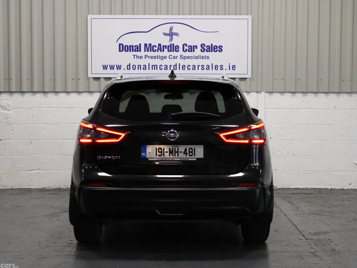 Nissan Qashqai MPV, Diesel, 2019, Black