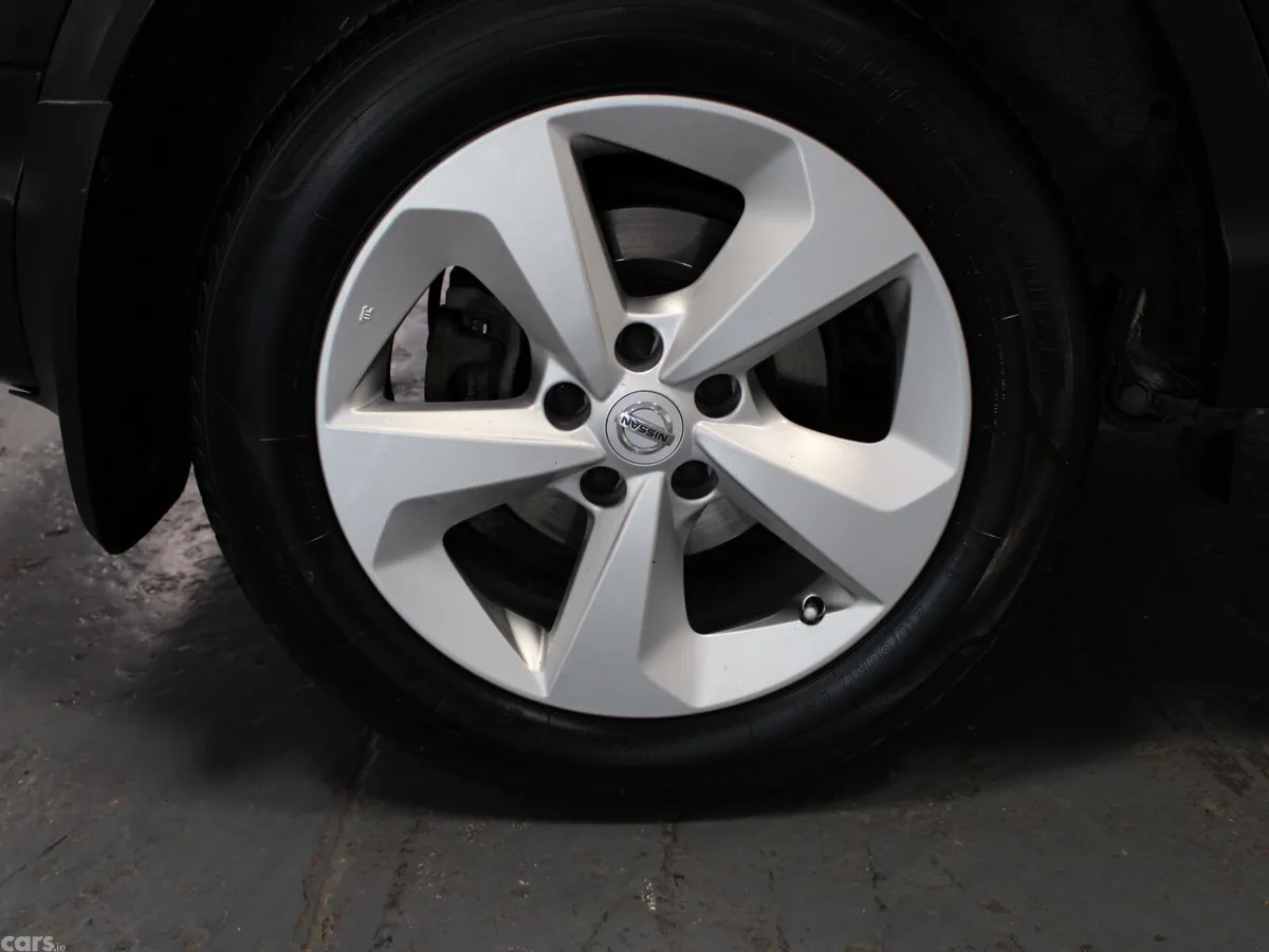Nissan Qashqai MPV, Diesel, 2019, Black