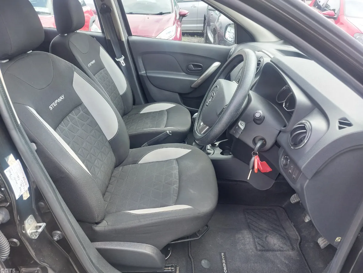 Dacia Sandero Stepway Hatchback, Diesel, 2014, Black
