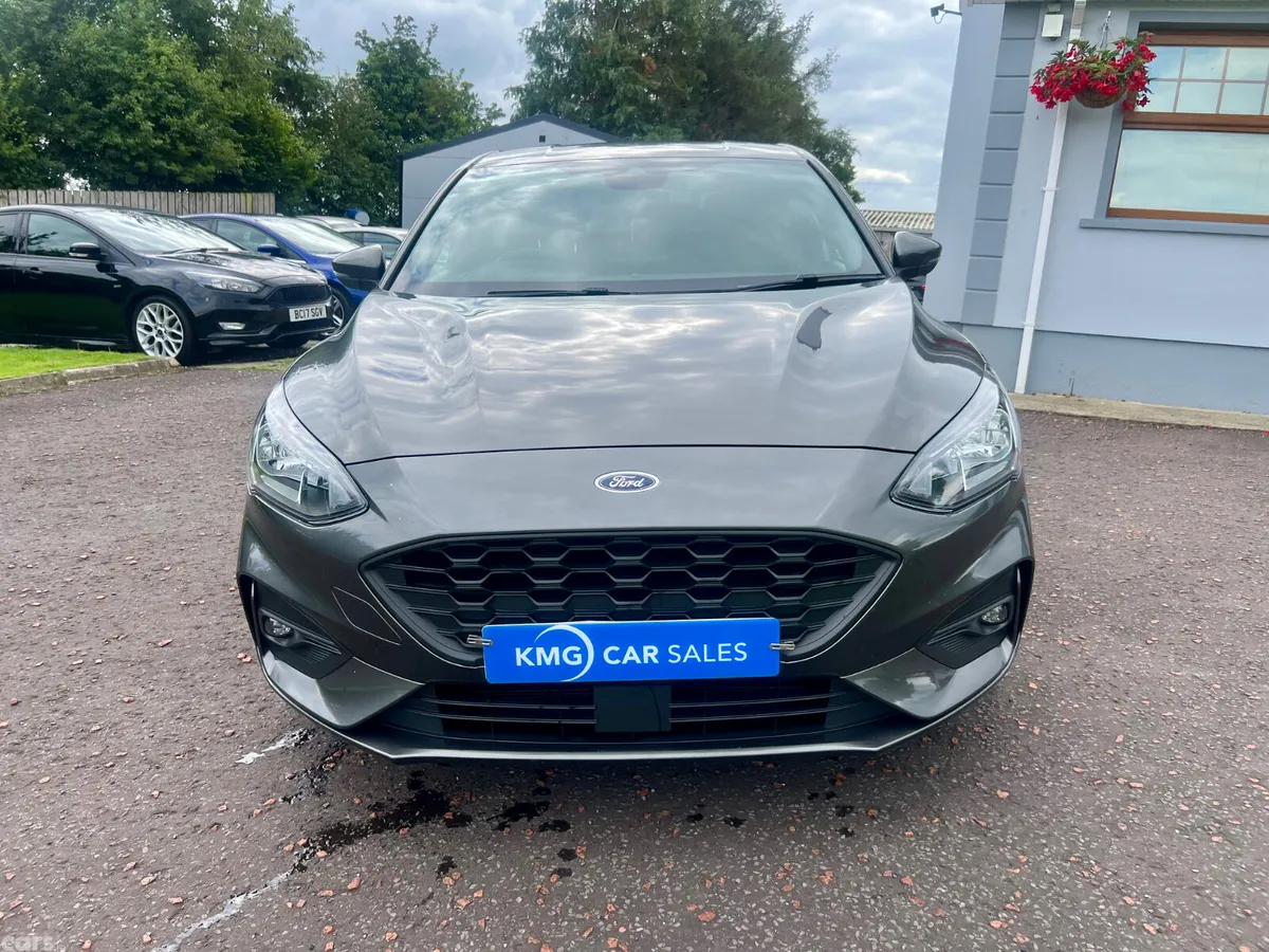 Ford Focus Hatchback, Diesel, 2020, Grey