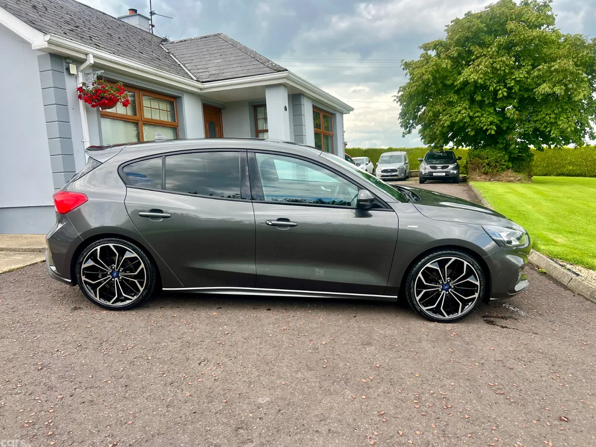 Ford Focus Hatchback, Diesel, 2020, Grey