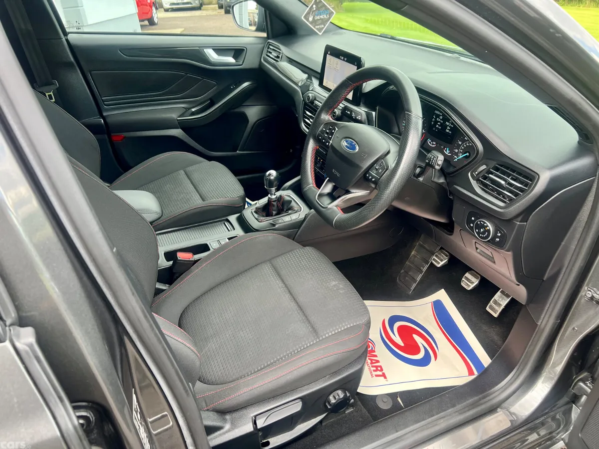 Ford Focus Hatchback, Diesel, 2020, Grey