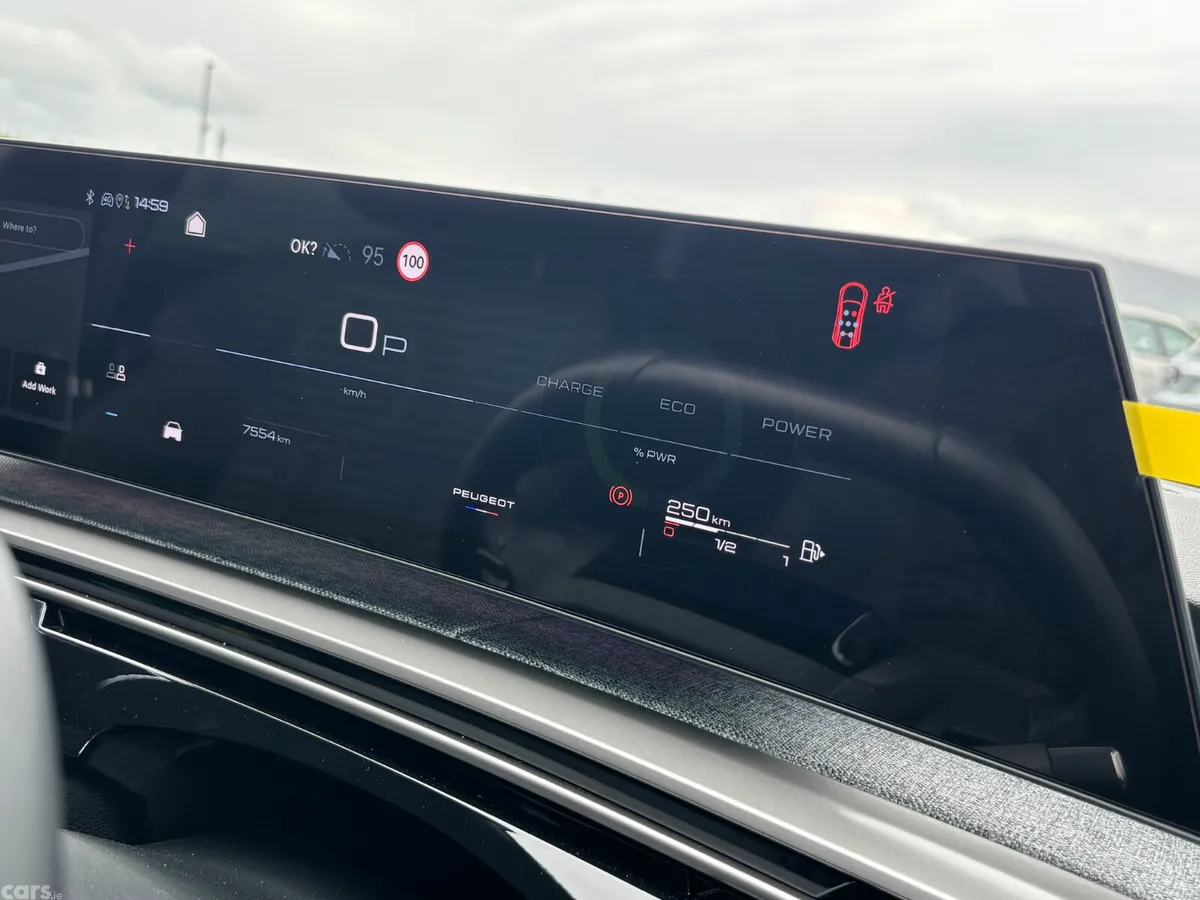 Peugeot 5008 MPV, Petrol, 2025, Black