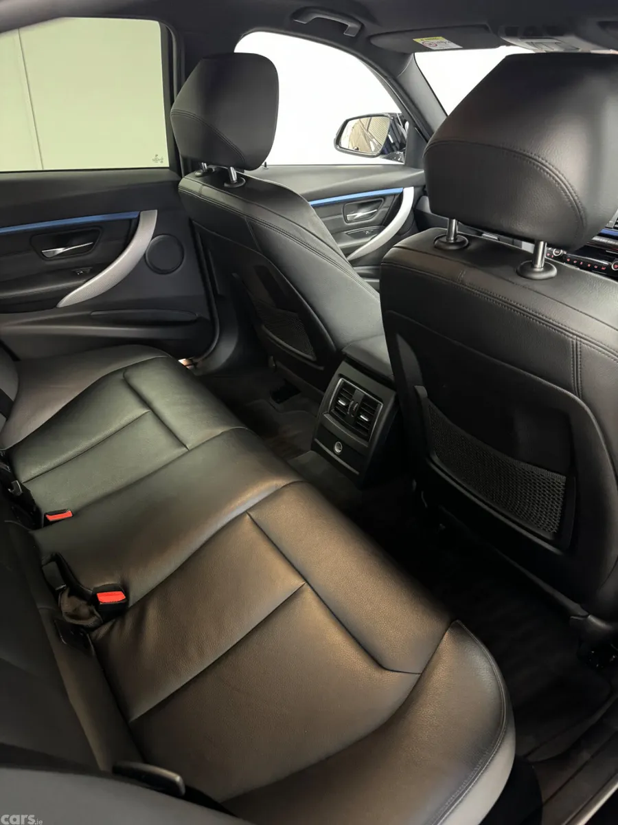 BMW 3-Series Saloon, Diesel, 2019, Black