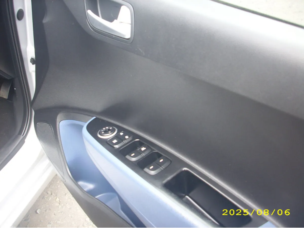 Hyundai i10 Hatchback, Petrol, 2016, Silver