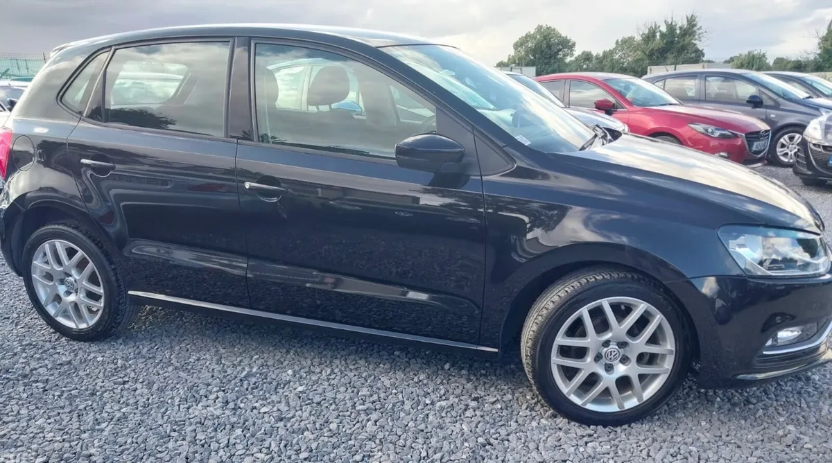 Volkswagen Polo Hatchback, Petrol, 2015, Black