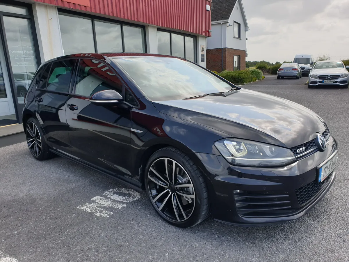 Volkswagen Golf Hatchback, Diesel, 2017, Black