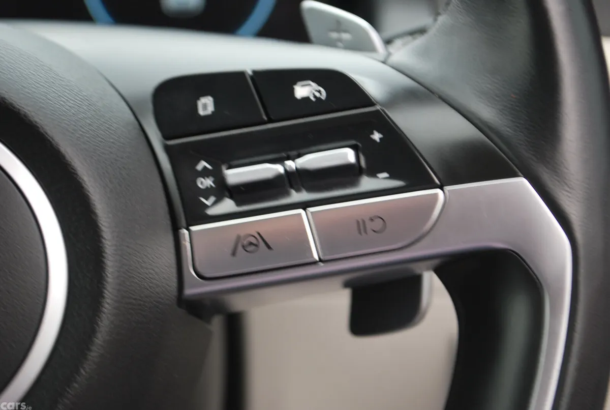 Hyundai Tucson SUV, Petrol Hybrid, 2022, Red