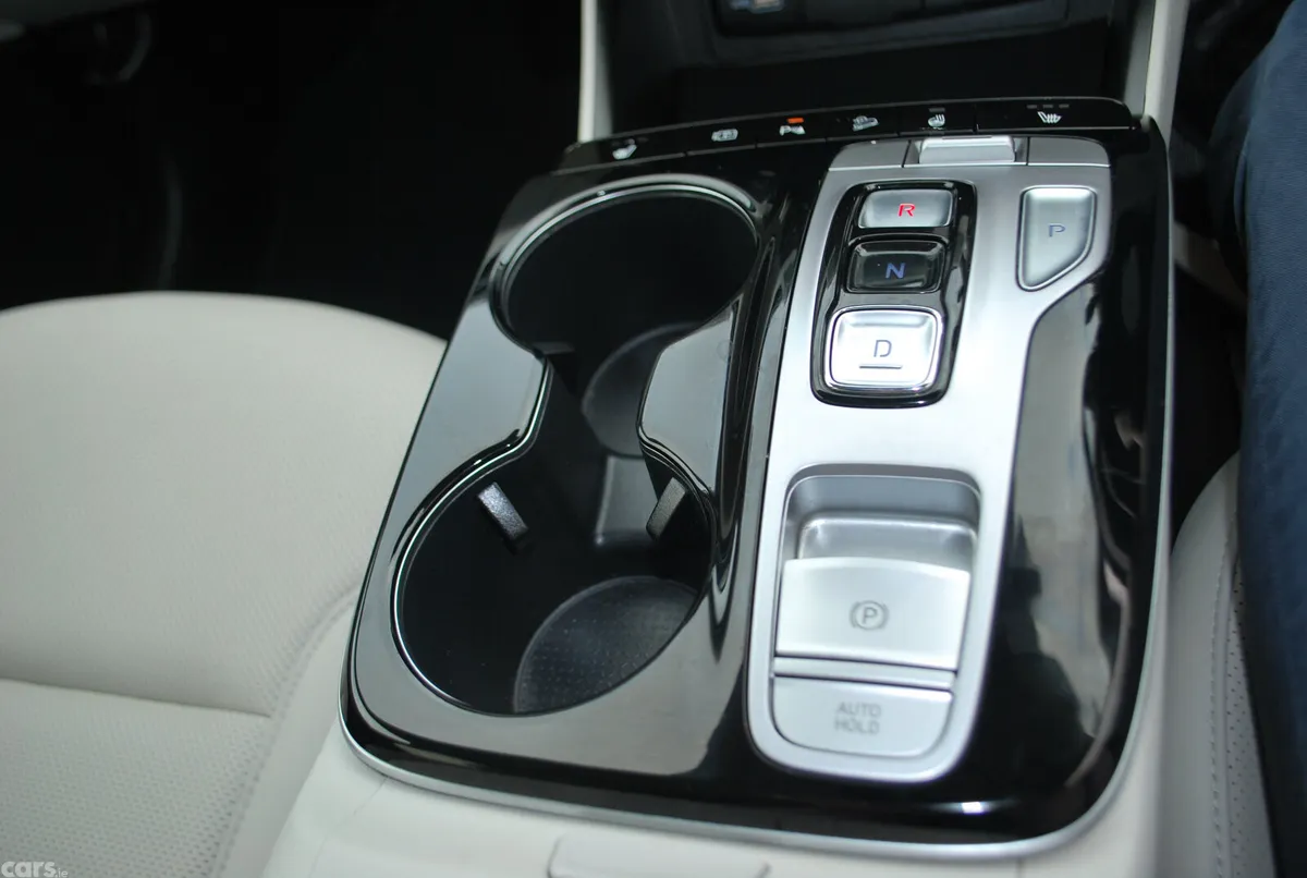 Hyundai Tucson SUV, Petrol Hybrid, 2022, Red
