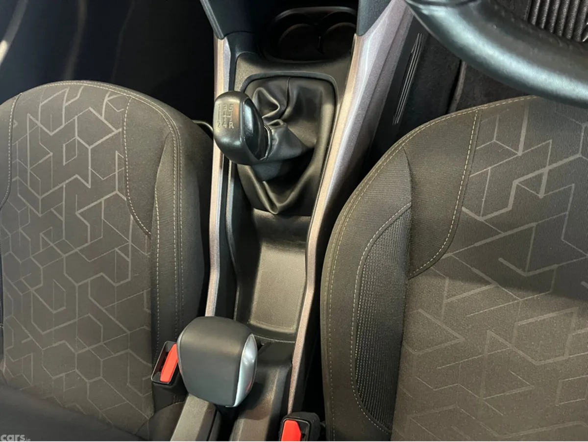 Peugeot 2008 Estate, Diesel, 2016, Grey