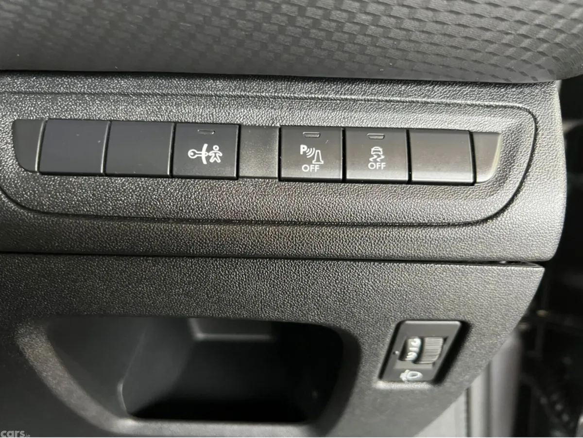 Peugeot 2008 Estate, Diesel, 2016, Grey