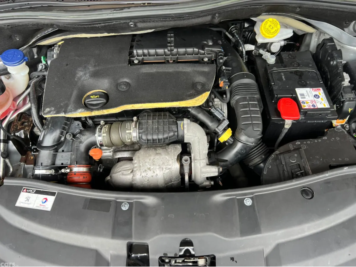 Peugeot 2008 Estate, Diesel, 2016, Grey