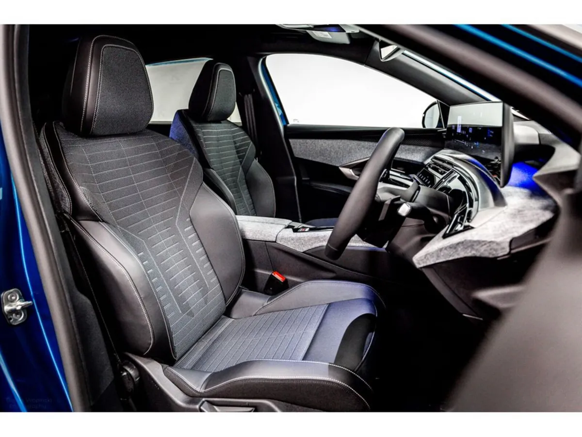 Peugeot 3008 SUV, Petrol Hybrid, 2026, Blue
