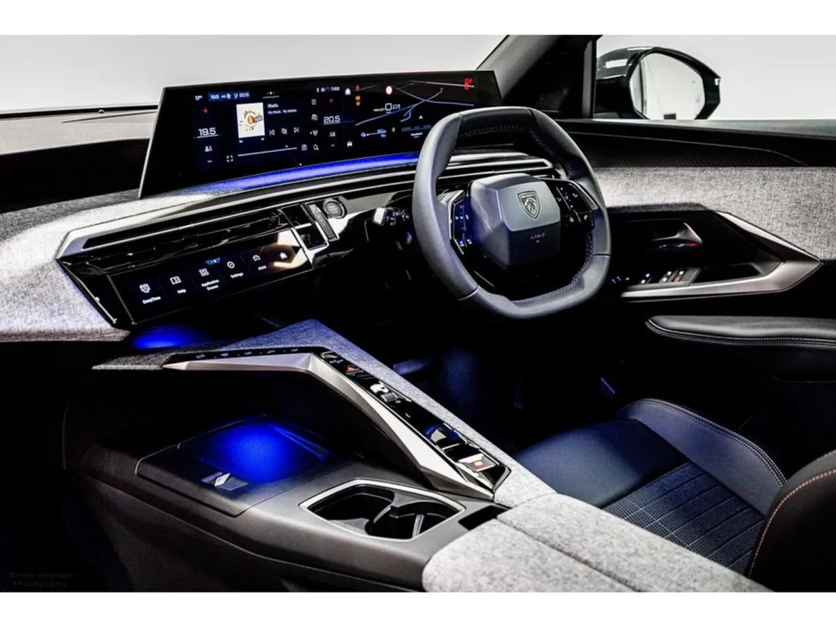 Peugeot 3008 SUV, Petrol Hybrid, 2026, Blue