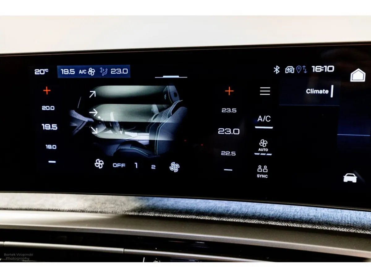 Peugeot 3008 SUV, Petrol Hybrid, 2026, Blue