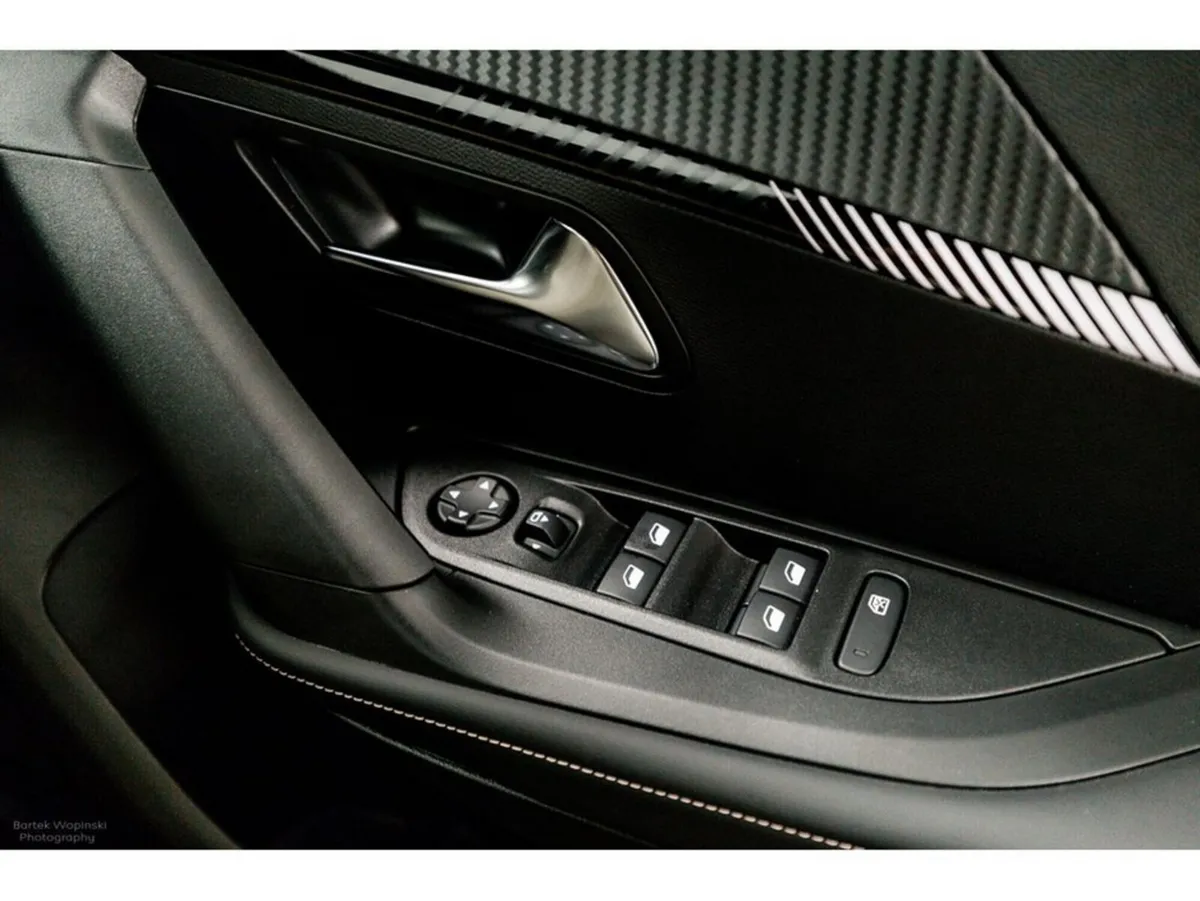 Peugeot 2008 SUV, Petrol Hybrid, 2026, Grey