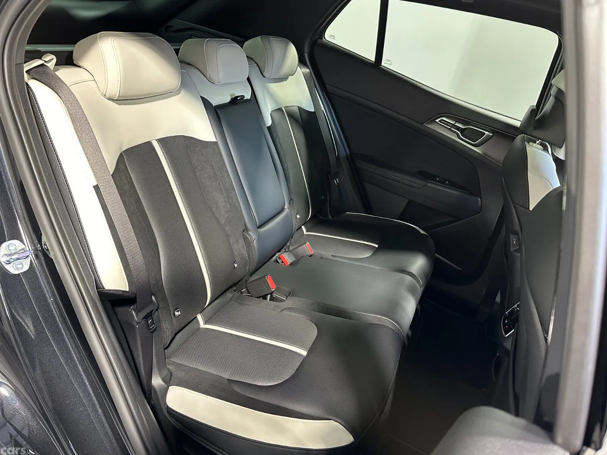 Kia Sportage SUV, Diesel Hybrid, 2026, Black