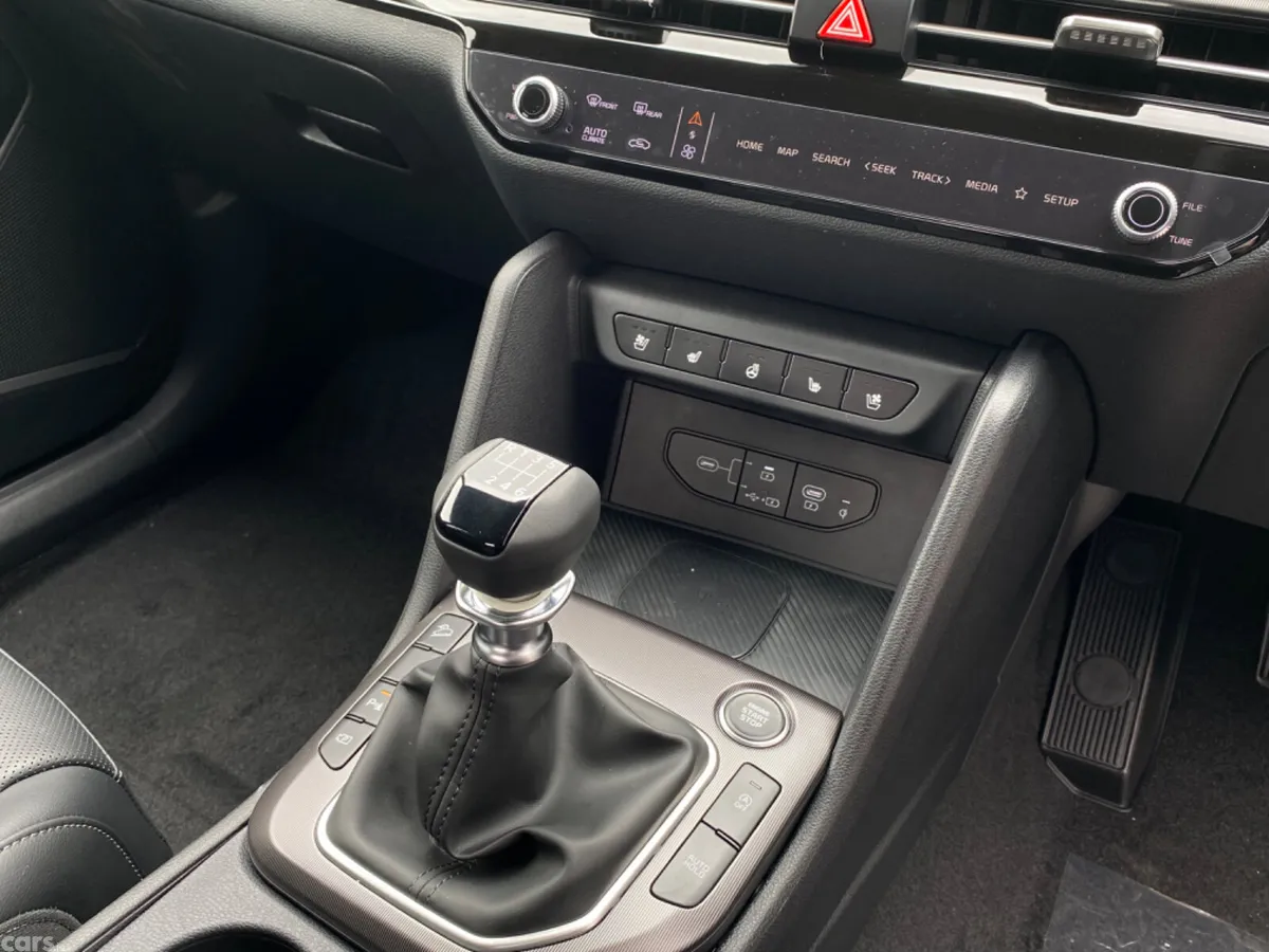 Kia Sportage SUV, Diesel Hybrid, 2025, Black