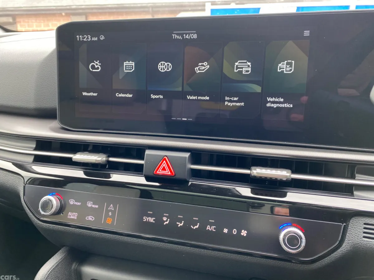 Kia Sportage SUV, Diesel Hybrid, 2025, Black
