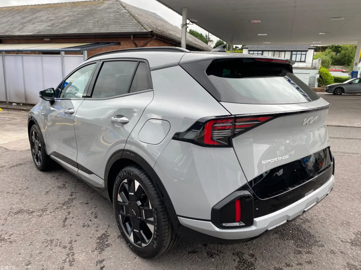 Kia Sportage SUV, Diesel Hybrid, 2025, Black
