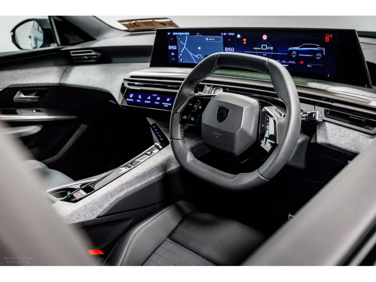 Peugeot 3008 SUV, Electric, 2026, Blue