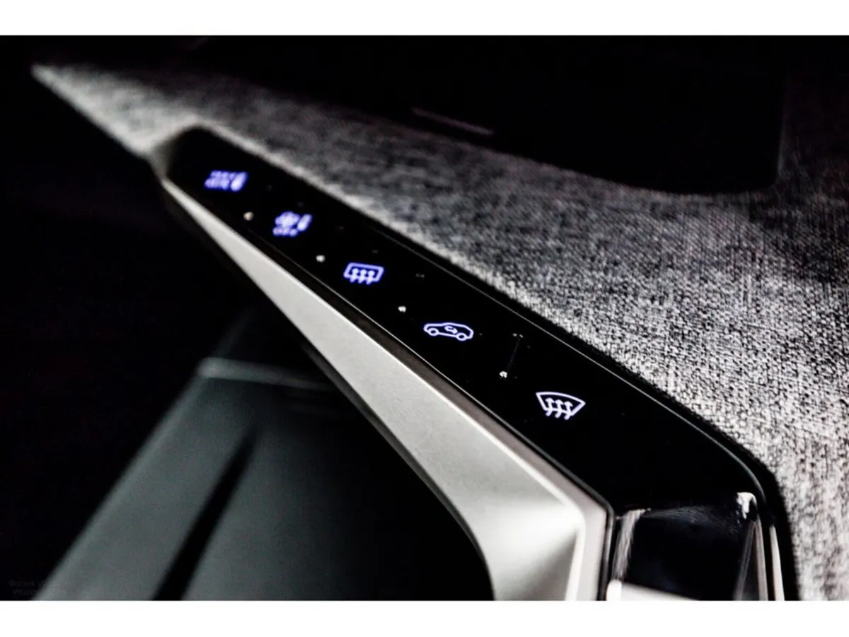 Peugeot 3008 SUV, Electric, 2026, Blue