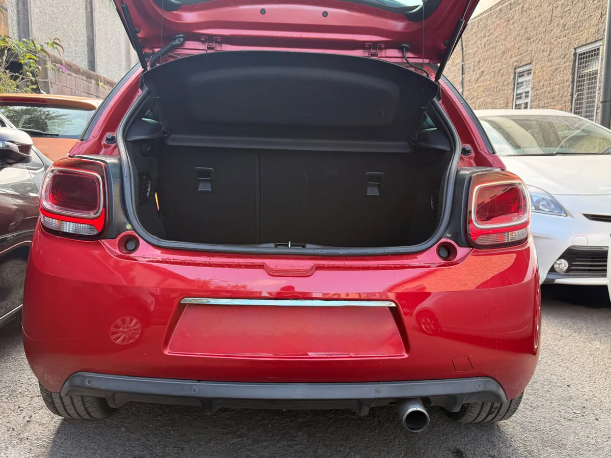 DS Automobiles DS 3 Hatchback, Petrol, 2017, Red