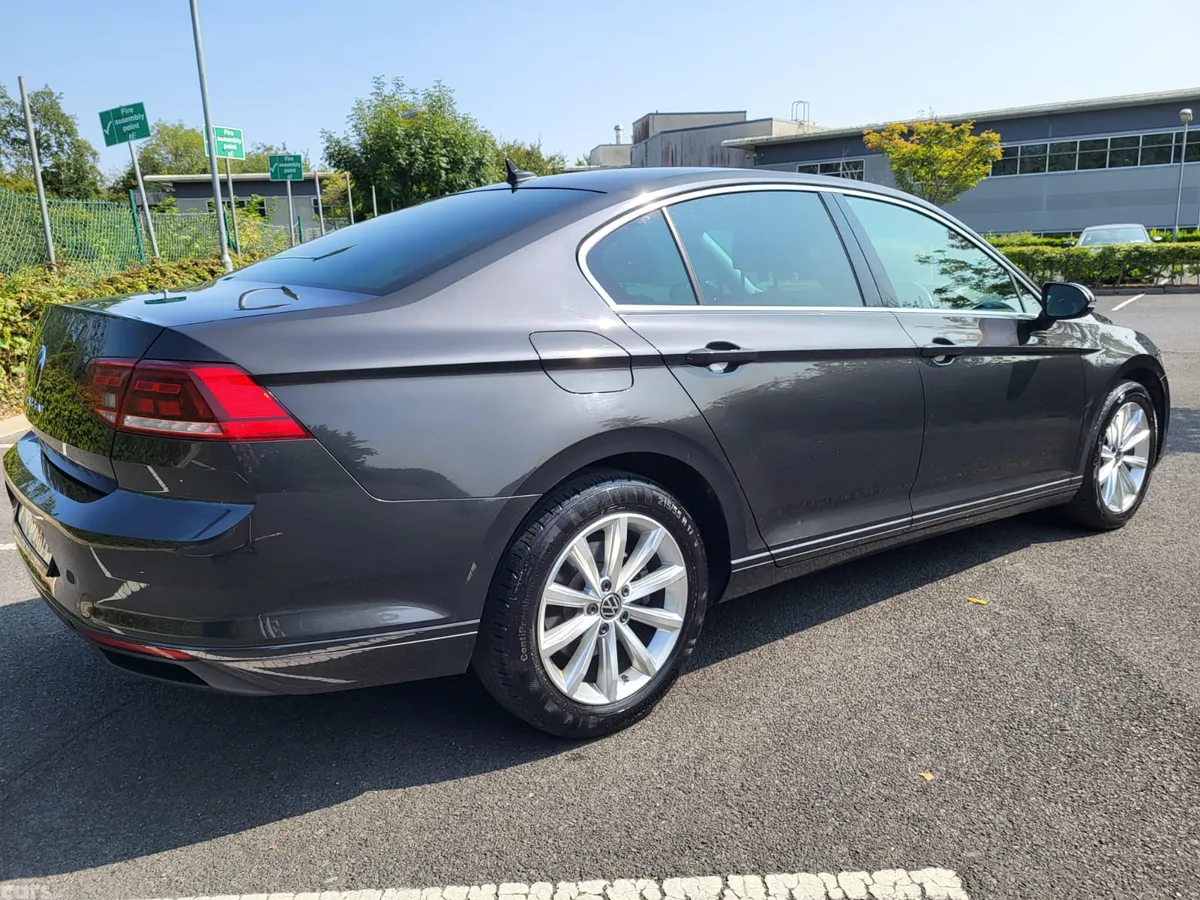 Volkswagen Passat Saloon, Diesel, 2021, Grey
