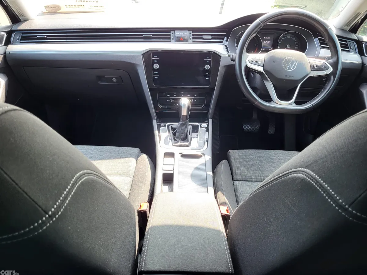 Volkswagen Passat Saloon, Diesel, 2021, Grey
